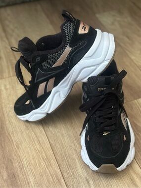 Reebok Royal Charge Black, White and Tan Retro Runner